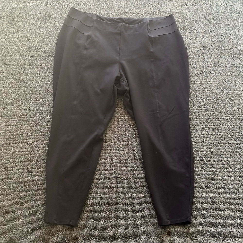 Plus size black lane Bryant leggings